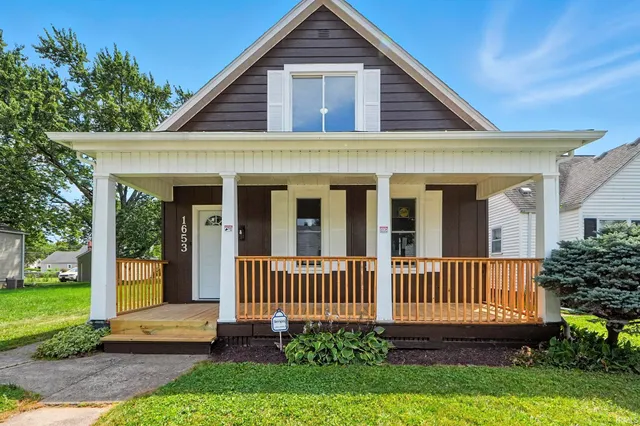 $182,900 | 1653 Rosemont Drive, Fort Wayne, IN 46808