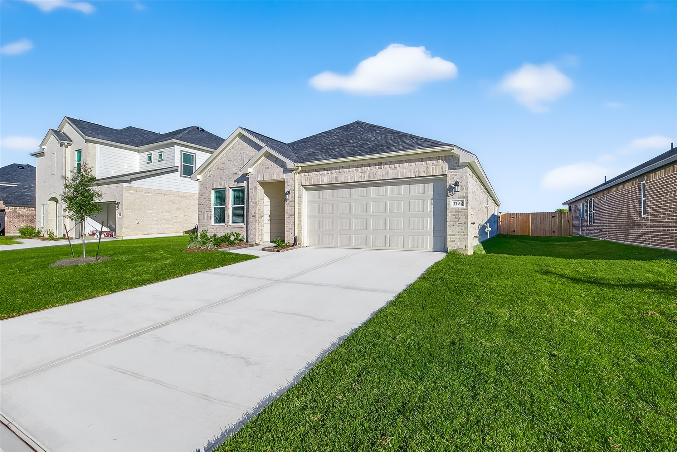 2118 Spring Hollow Drive Baytown, TX 77521 - Photo 3 of 41