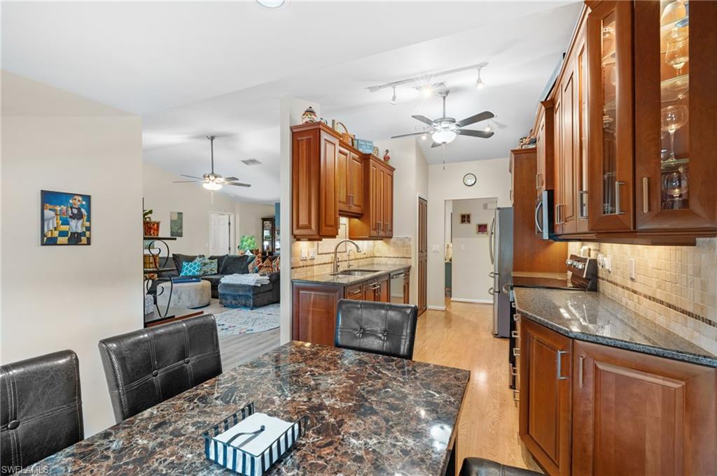 9430 Pineapple Road Fort Myers, FL 33967 - Photo 16 of 40 Gallery Image 16