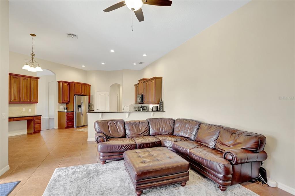 13708 Old Dock Road Orlando, FL 32828 - Photo 15 of 35