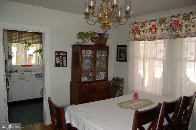 721 Overbrook Road Baltimore, MD 21212 - Photo 14 of 29 Dining Room