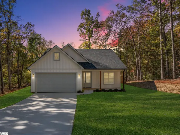 $335,000 | 106 Cub Court, Westminster, SC 29693