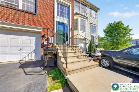 $339,000 | 120 North Oak Street, Freemansburg, PA 18017
