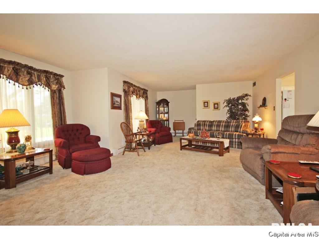 6068 Turkey Run Road Sherman, IL 62684 - Photo 3 of 35 Gallery Image 3