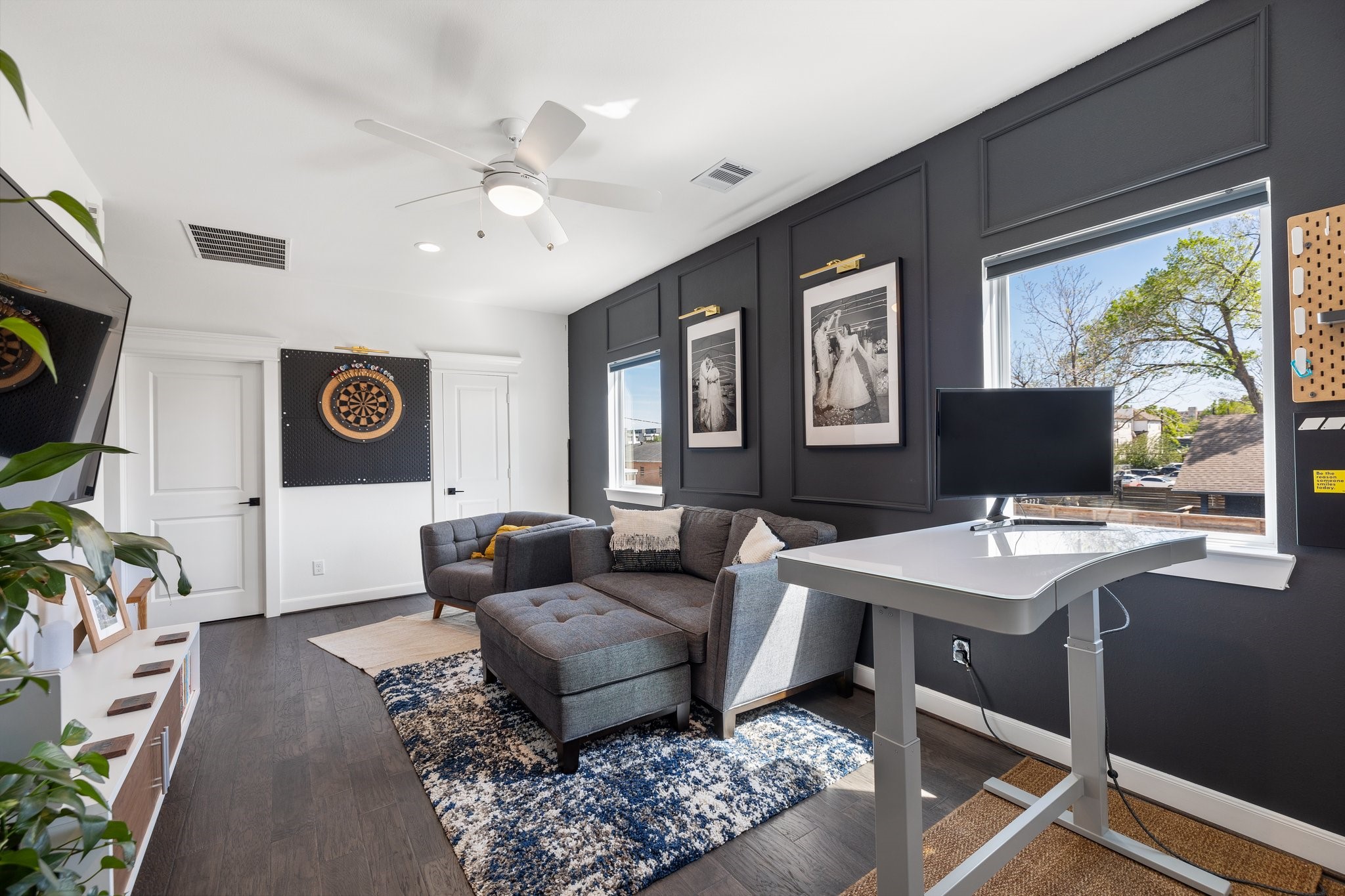 817 West 19th Street Houston, TX 77008 - Photo 12 of 24 a living room with furniture and a flat screen tv