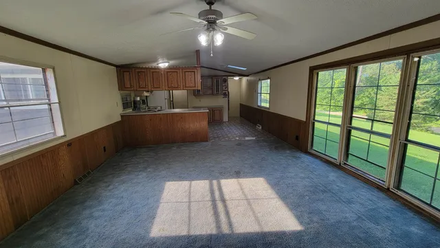 $175,000 | 5561 Oak, Cassville, WI 53806