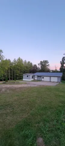 $175,000 | 5561 Oak, Cassville, WI 53806