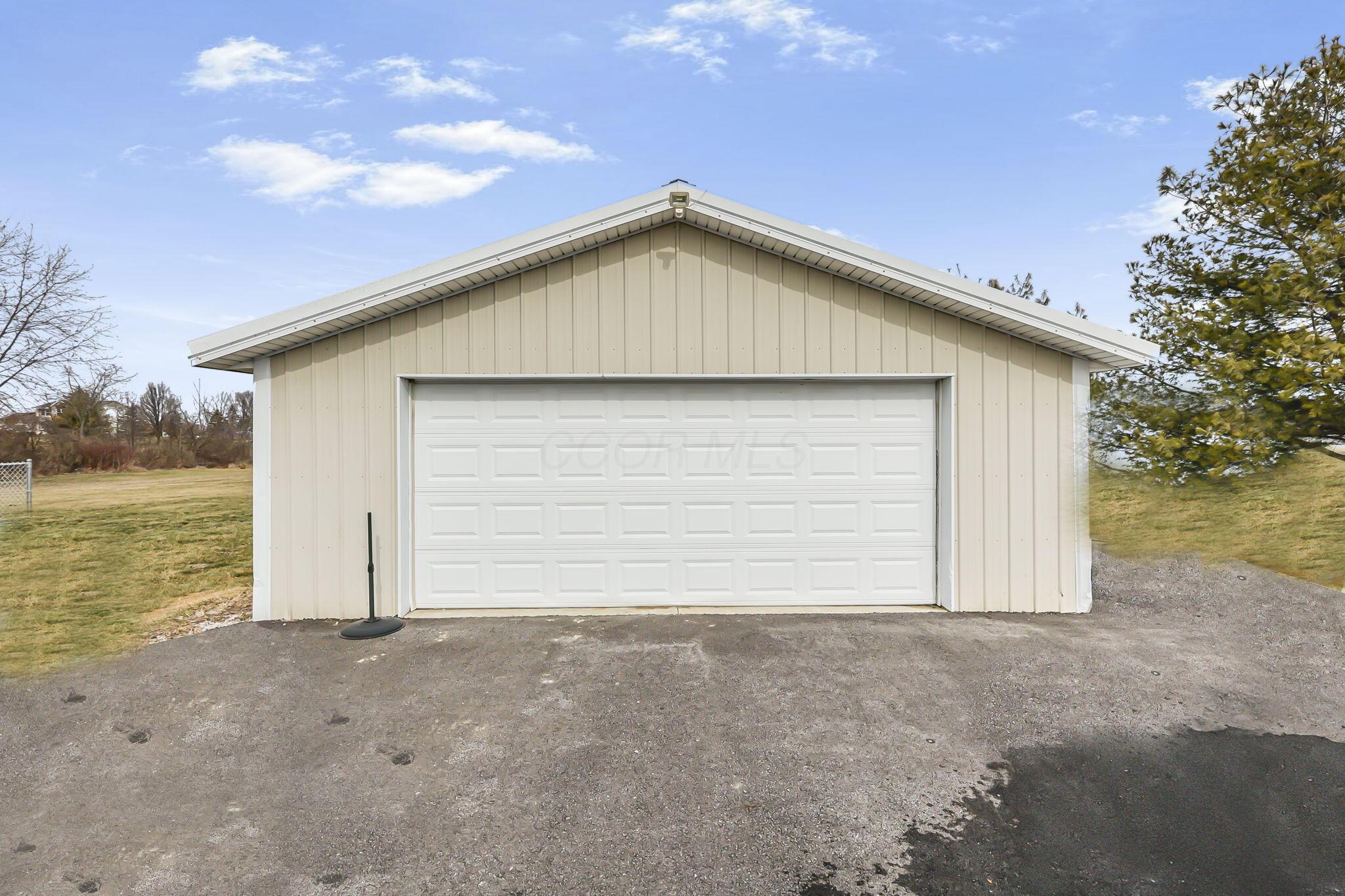 6904 Coonpath Road Northeast Lancaster, OH 43130 - Photo 16 of 68 Detached Garage