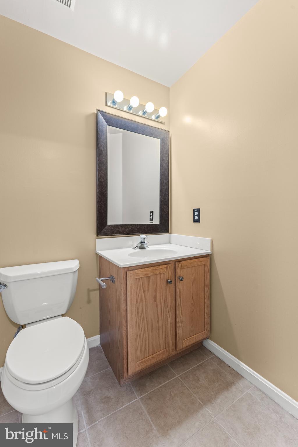 5522 Trout Run Road Clinton, MD 20735 - Photo 16 of 39 Hall Bath