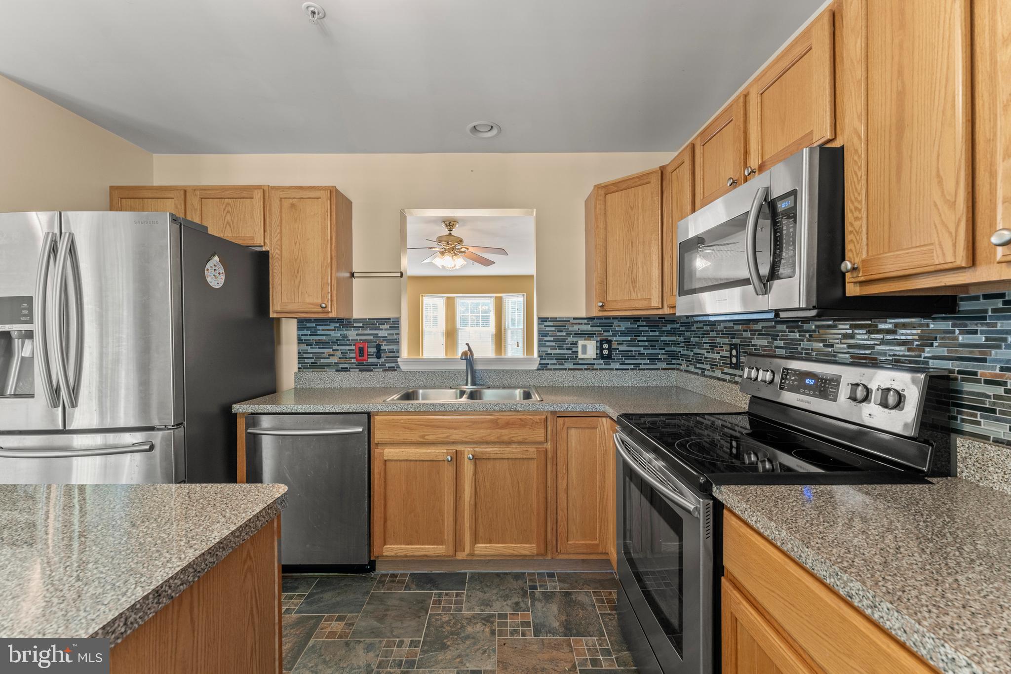5522 Trout Run Road Clinton, MD 20735 - Photo 7 of 39 Kitchen
