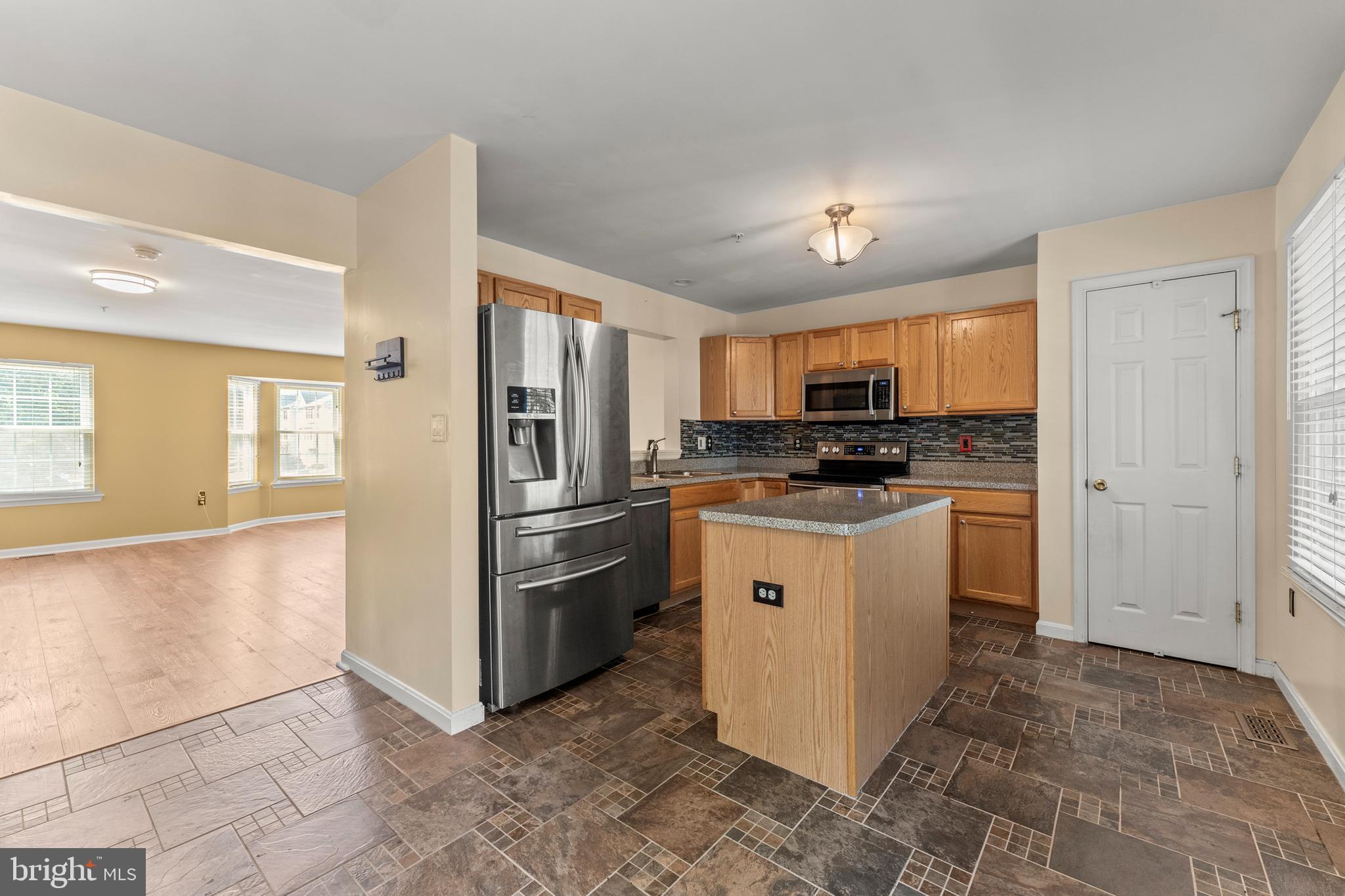5522 Trout Run Road Clinton, MD 20735 - Photo 8 of 39 Kitchen