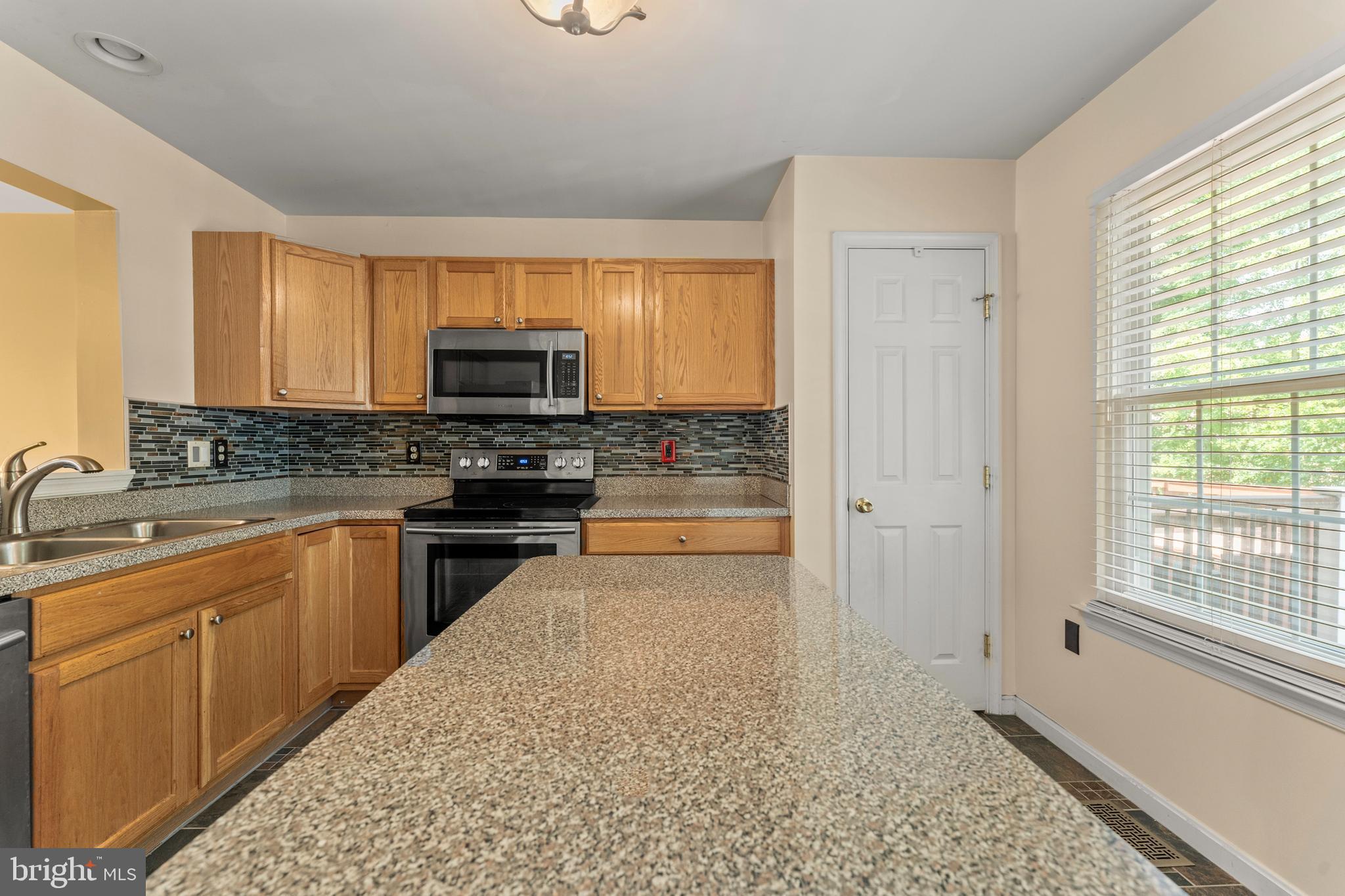 5522 Trout Run Road Clinton, MD 20735 - Photo 9 of 39 Kitchen