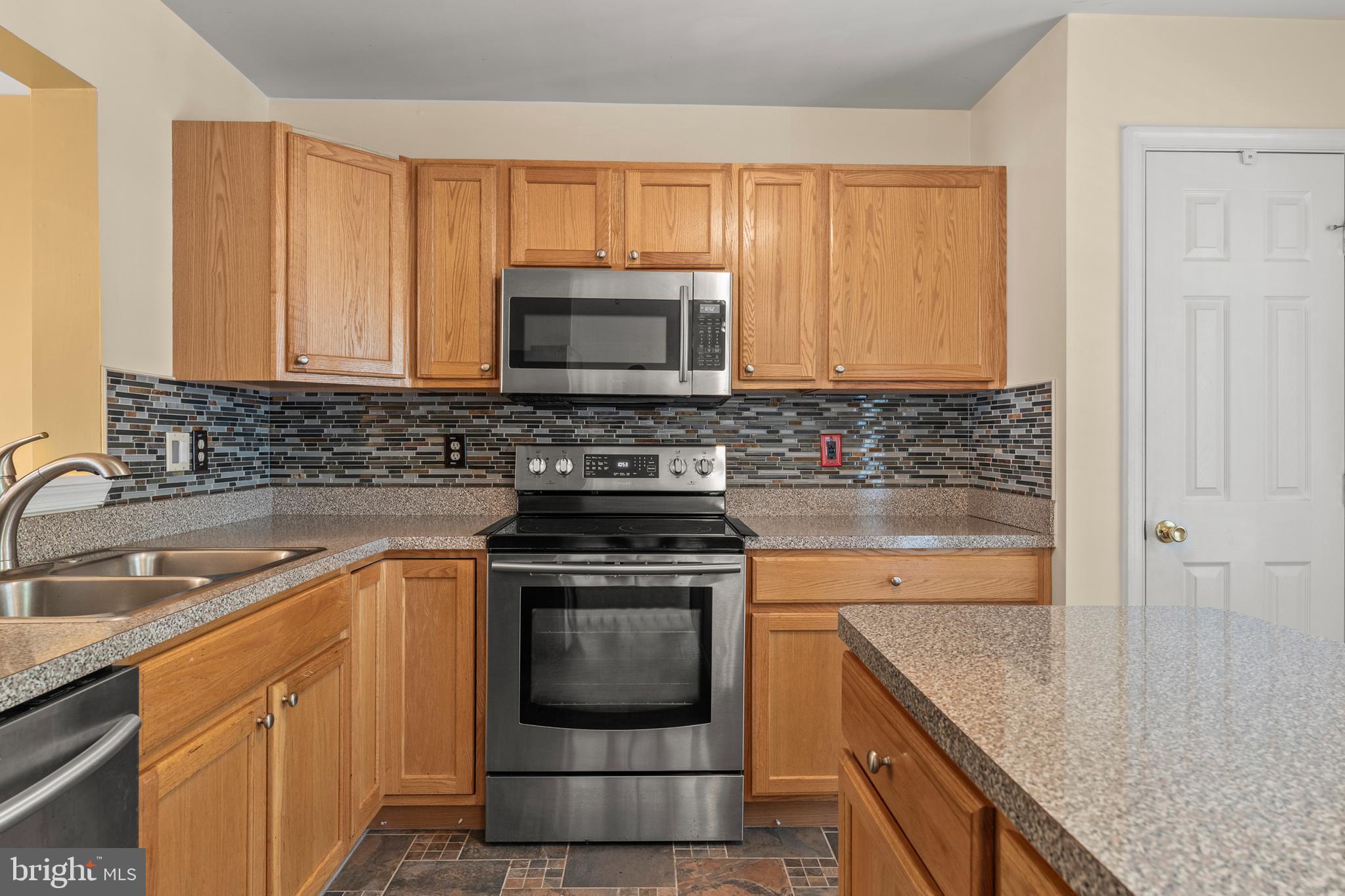 5522 Trout Run Road Clinton, MD 20735 - Photo 10 of 39 Kitchen