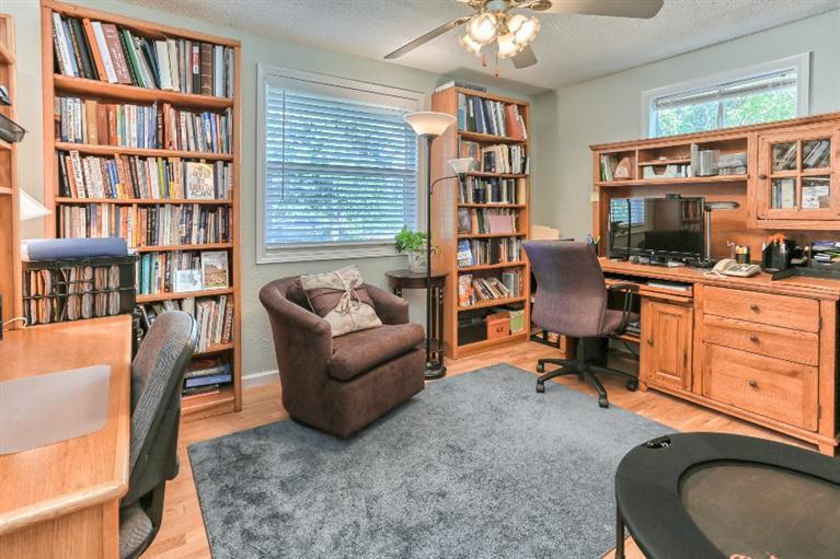 1735 Hull Road Medford, OR 97501 - Photo 10 of 24 Additional Photo