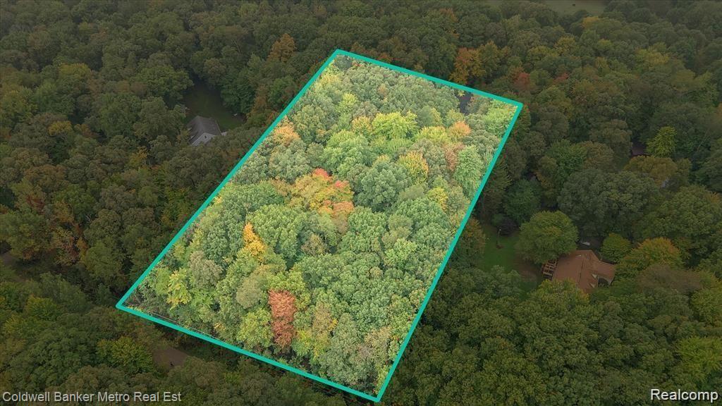 2 Percy Highland, MI 48357 - Photo 2 of 2