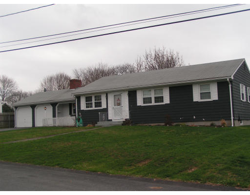 26 Richard Road Swansea, MA 02777 - Photo 2 of 13 Gallery Image 2
