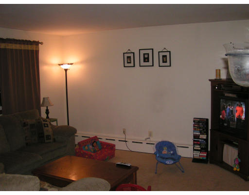 26 Richard Road Swansea, MA 02777 - Photo 7 of 13 Gallery Image 7