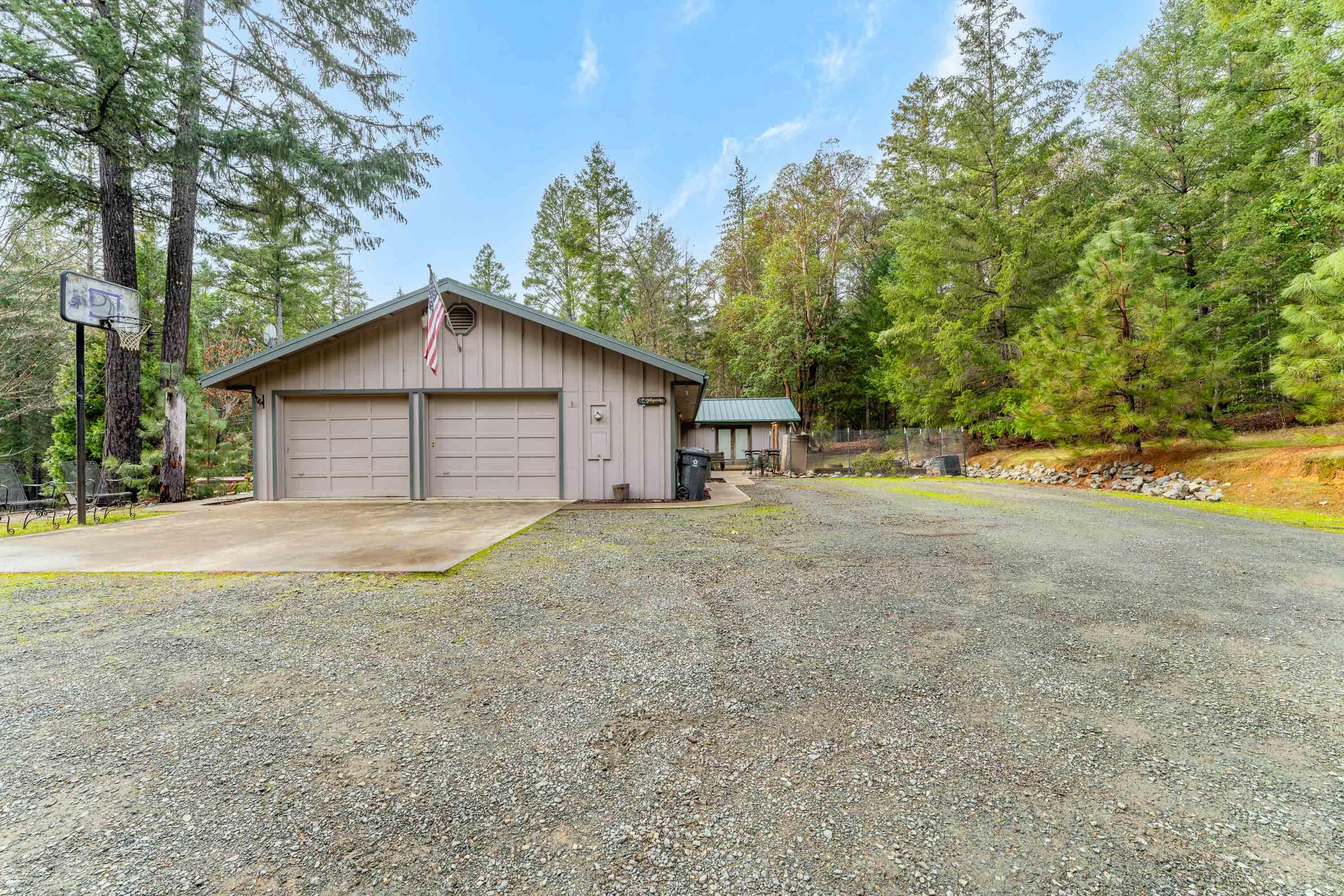 1616 Crow Road Merlin, OR 97532 - Photo 27 of 49 EXT (11 of 13)