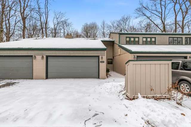 $279,900 | 2049 Trailridge South, Mishawaka, IN 46544