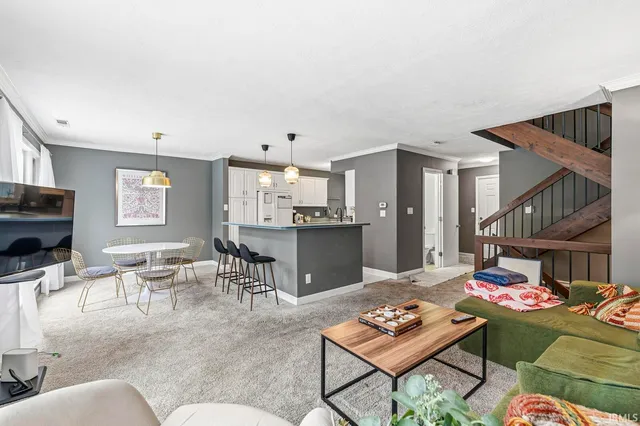 $279,900 | 2049 Trailridge South, Mishawaka, IN 46544