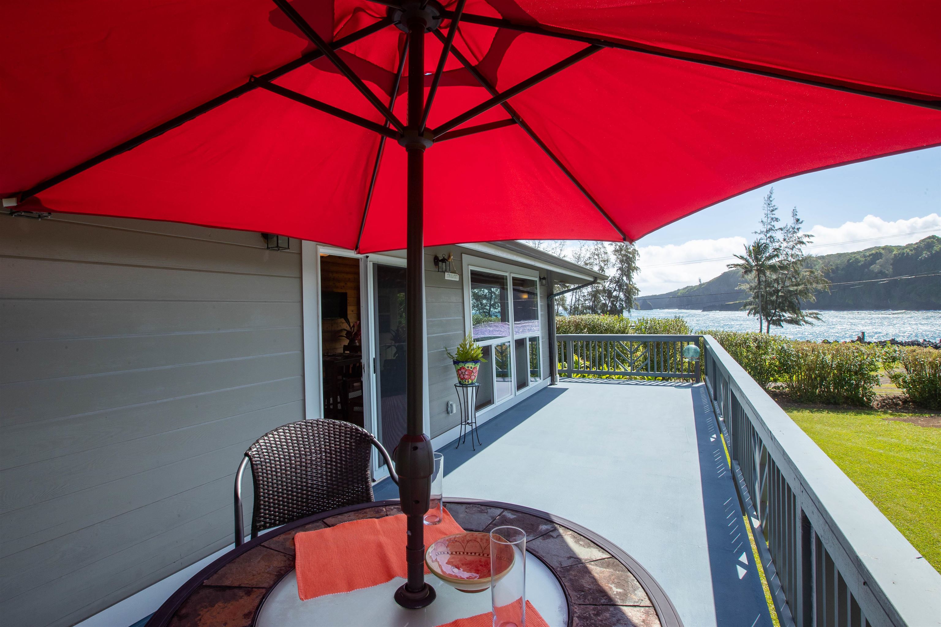 900 Keanae Road Hana, HI 96713 - Photo 5 of 30 Large lanai