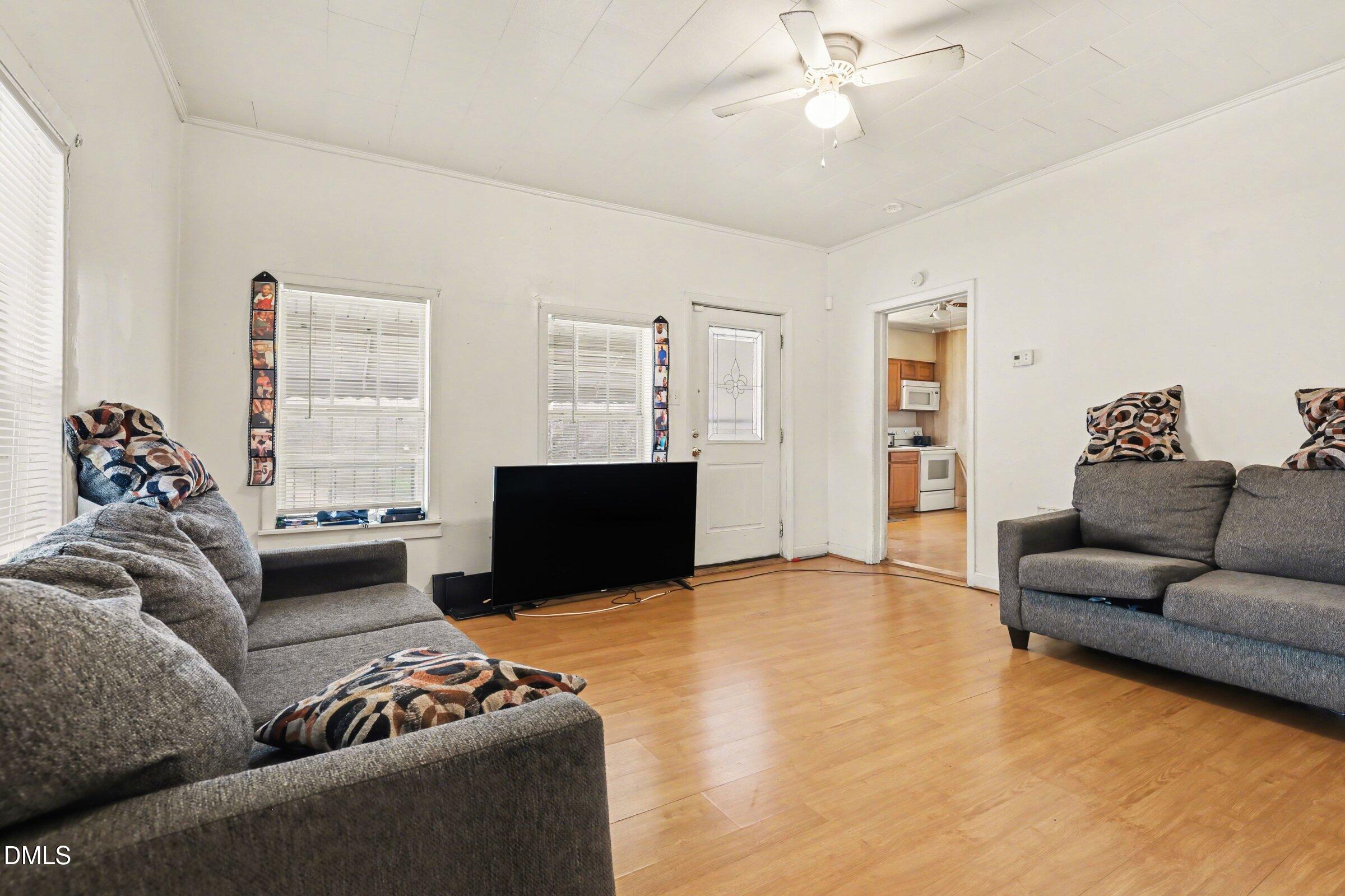 713 Raleigh Street Oxford, NC 27565 - Photo 4 of 20 004_file_7737