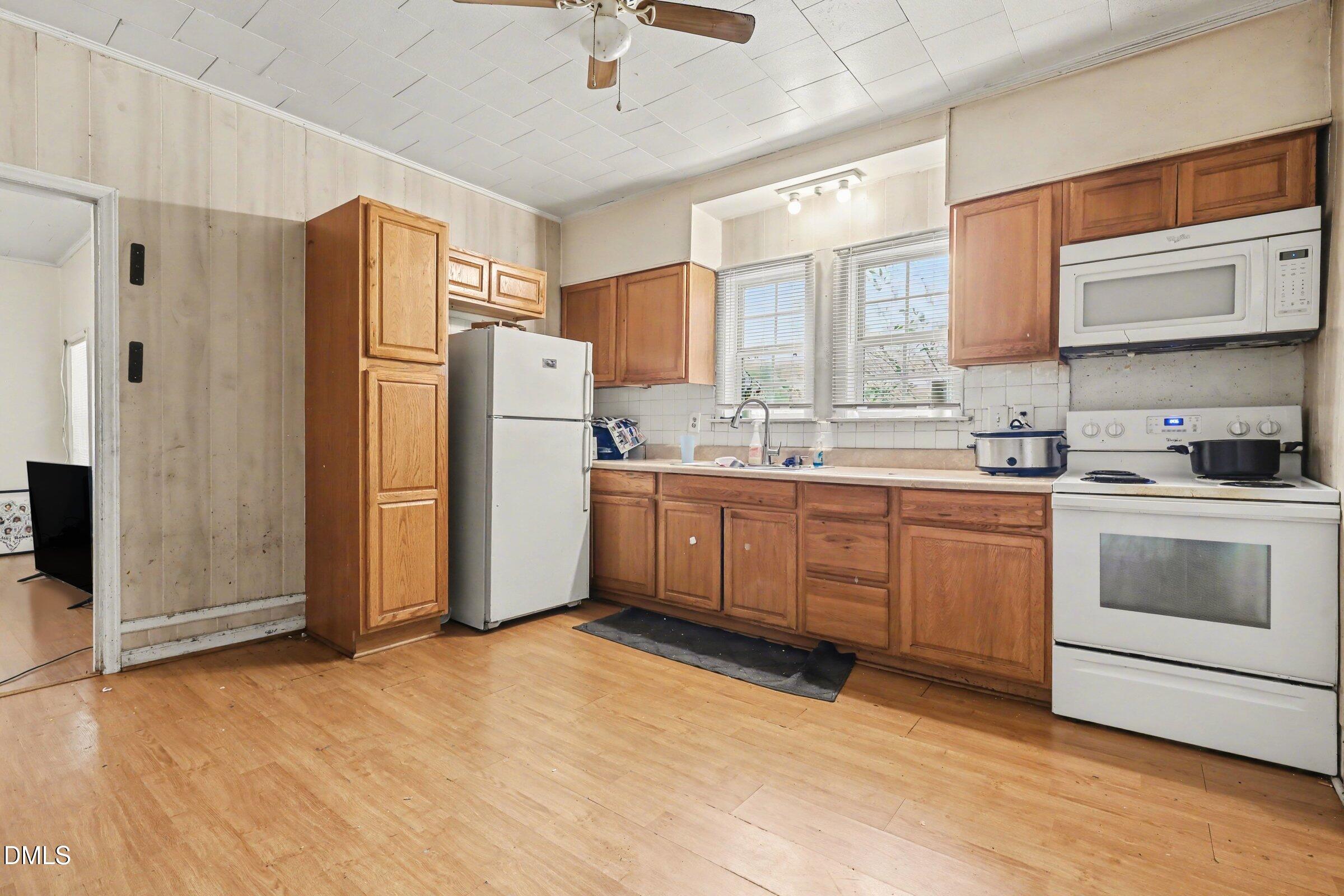 713 Raleigh Street Oxford, NC 27565 - Photo 7 of 20 007_file_1832