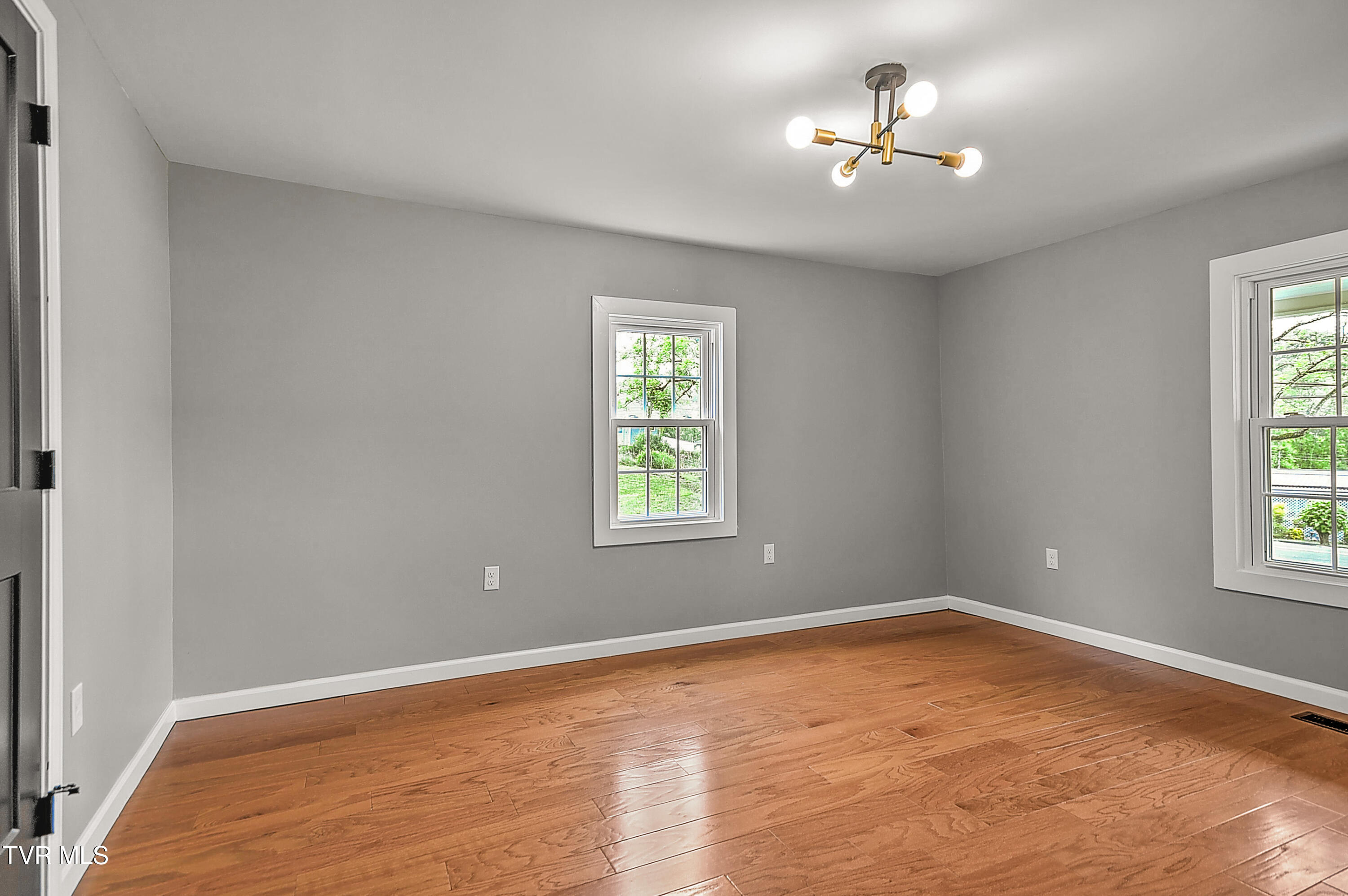 2820 Broad Street Bristol, TN 37620 - Photo 20 of 40 2820 Broad DM-20