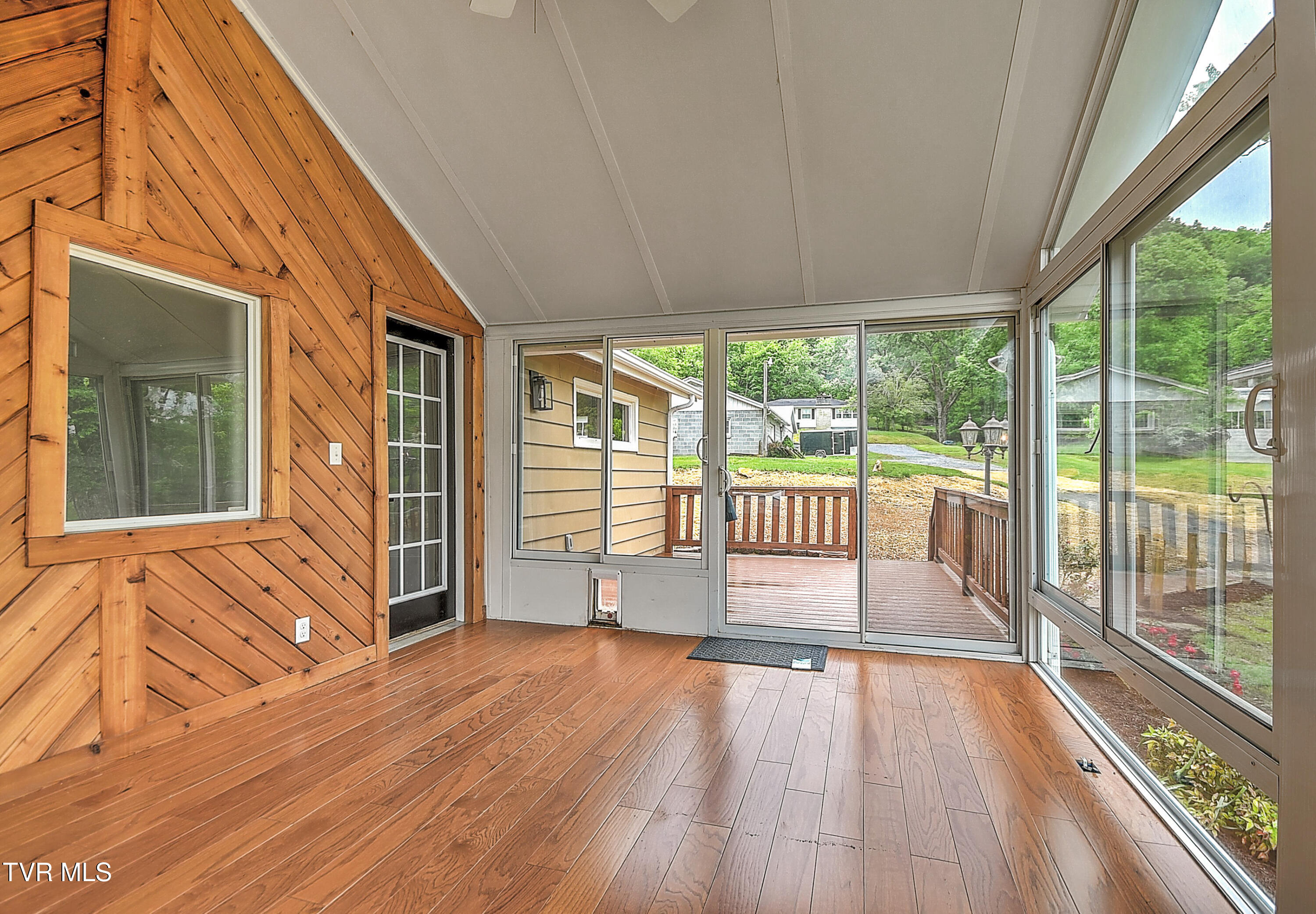 2820 Broad Street Bristol, TN 37620 - Photo 26 of 40 2820 Broad DM-26