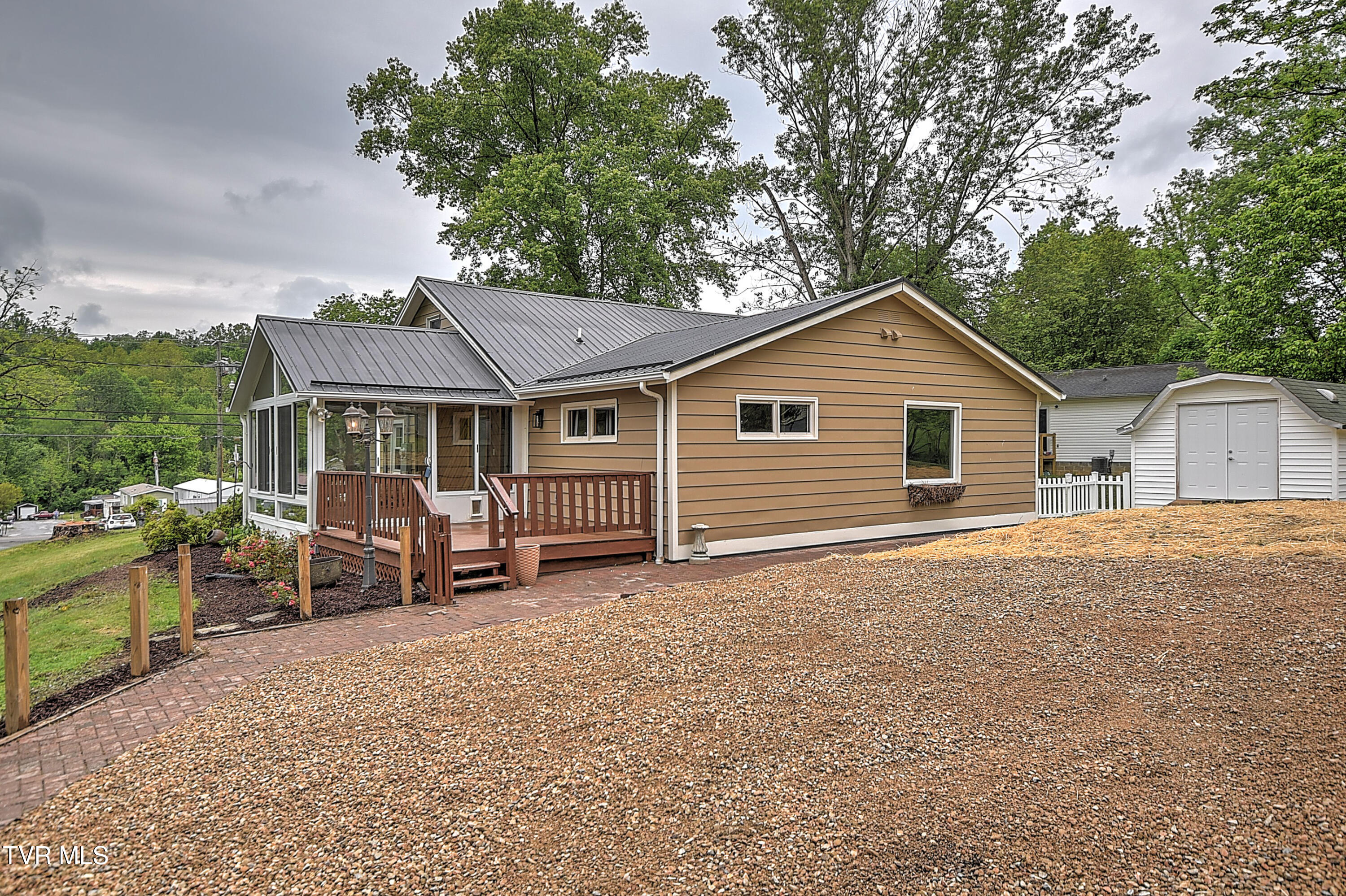 2820 Broad Street Bristol, TN 37620 - Photo 37 of 40 2820 Broad DM-37