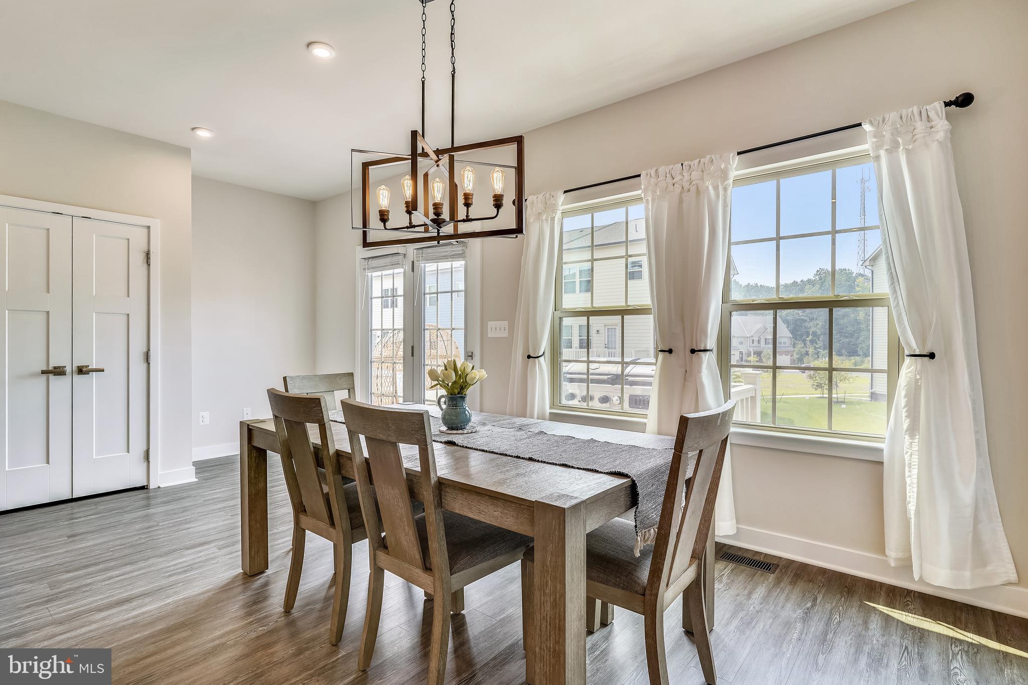 18101 Red Cedar Road Dumfries, VA 22026 - Photo 35 of 49 DINING RM/ MORNING ROOM W/WALK-OUT