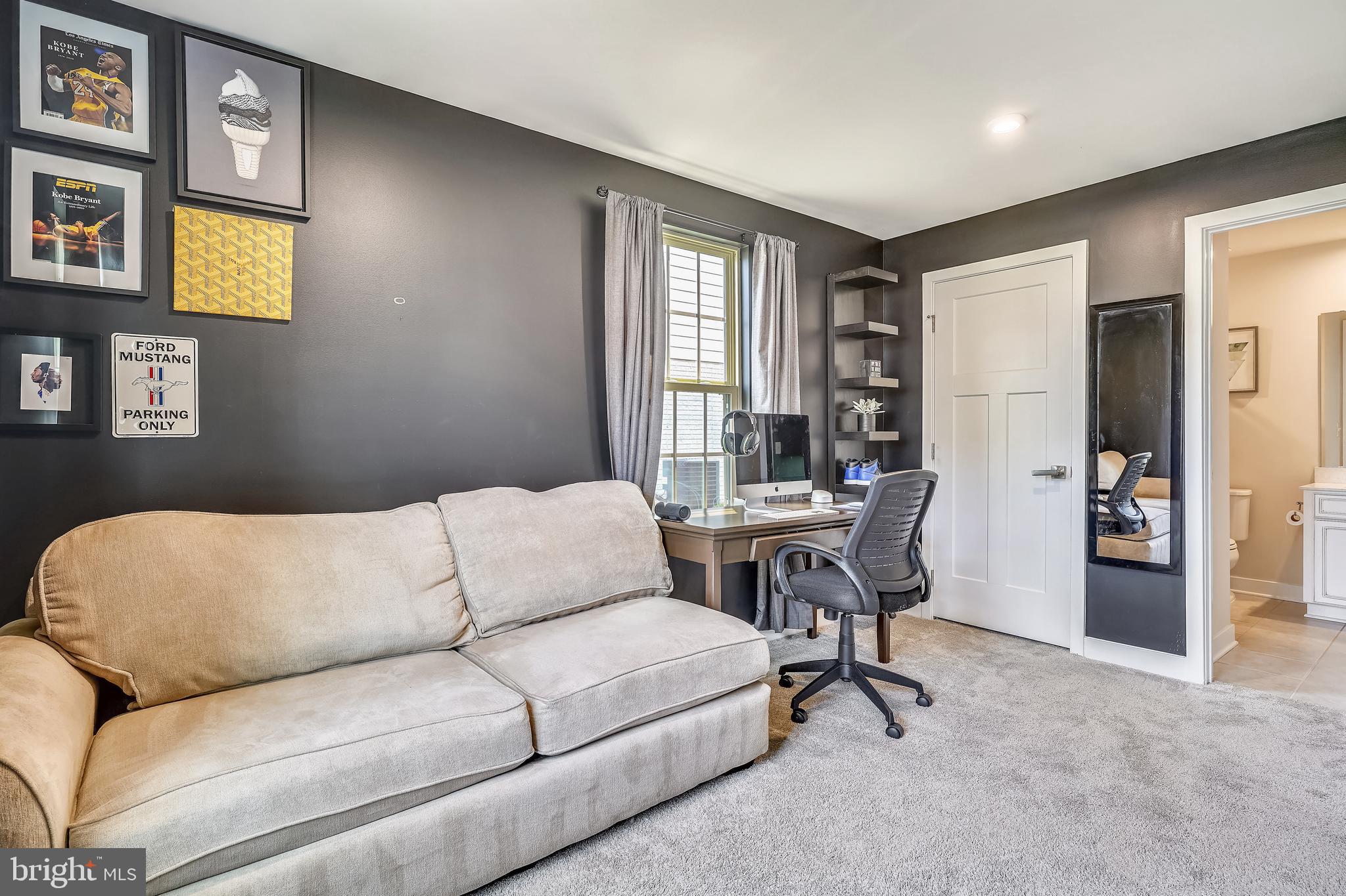 18101 Red Cedar Road Dumfries, VA 22026 - Photo 43 of 49 4TH BR W/2 WINDOWS,CLOSET,BATHRM ENTRY