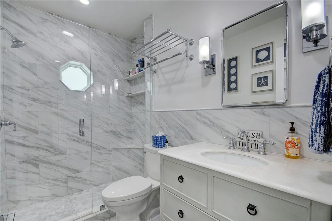 824 Appleby Street Boca Raton, FL 33487 - Photo 30 of 63 Guest bath