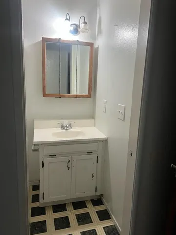 $300,000 | 2189 North Burl Drive, Hanford, CA 93230