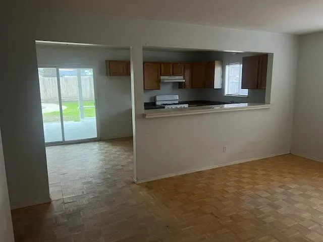 $300,000 | 2189 North Burl Drive, Hanford, CA 93230