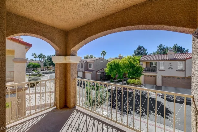 $1,750 | 7320 Camrose Ridge Place, Unit 204, Las Vegas, NV 89149
