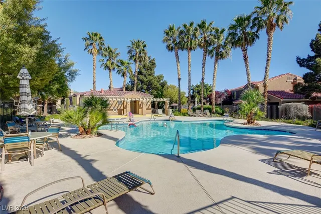 $1,750 | 7320 Camrose Ridge Place, Unit 204, Las Vegas, NV 89149