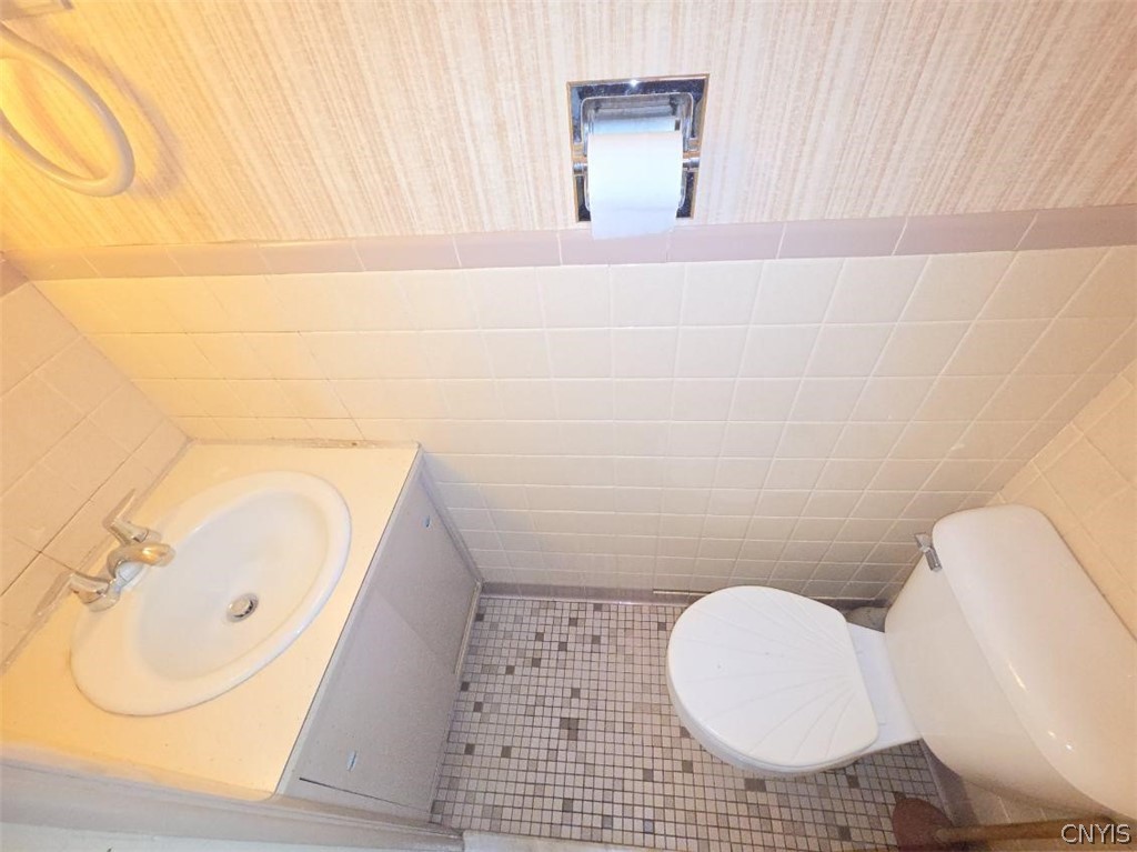 4581 Broad Road Onondaga, NY 13215 - Photo 19 of 29 Half Bathroom