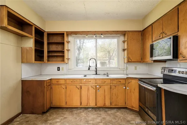 $130,000 | 2319 Alta Avenue, New Albany, IN 47150