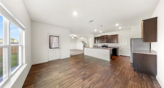 $1,900 | 18524 Speculator Lane, Elgin, TX 78621