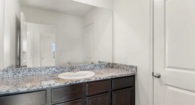 $1,900 | 18524 Speculator Lane, Elgin, TX 78621