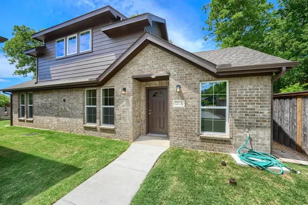 $2,000 | 321 A Fagg Drive, Lewisville, TX 75057