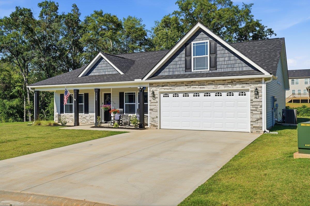 1250 Stoneleigh Road Inman, SC 29349 - Photo 2 of 36