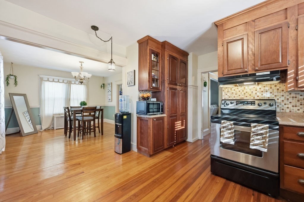 86 Belvidere Street Springfield, MA 01108 - Photo 13 of 27