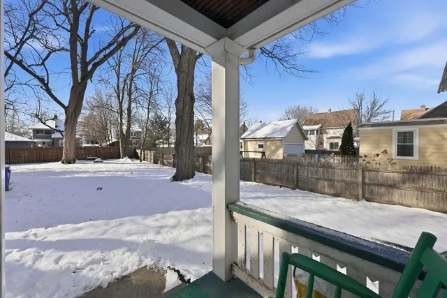a view of backyard of the house