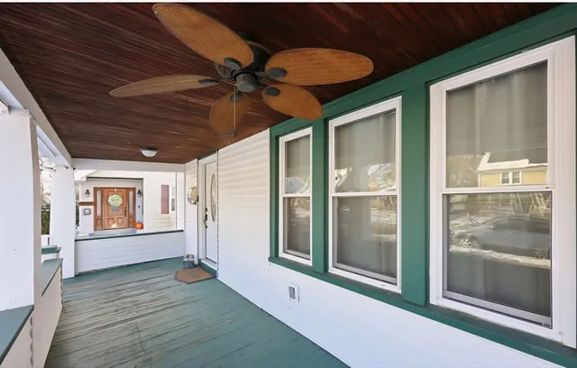 a view of livingroom with furniture and windows