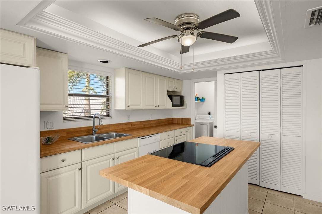7769 Grande Pine Road Bokeelia, FL 33922 - Photo 12 of 48 Gallery Image 12