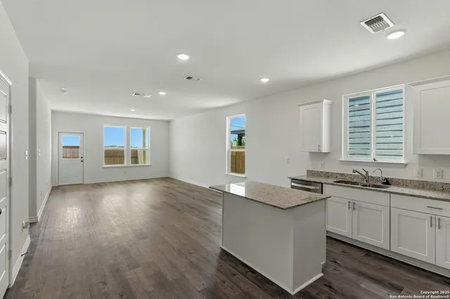 $249,790 | 304 Lazyglade Lane, Seguin, TX 78155