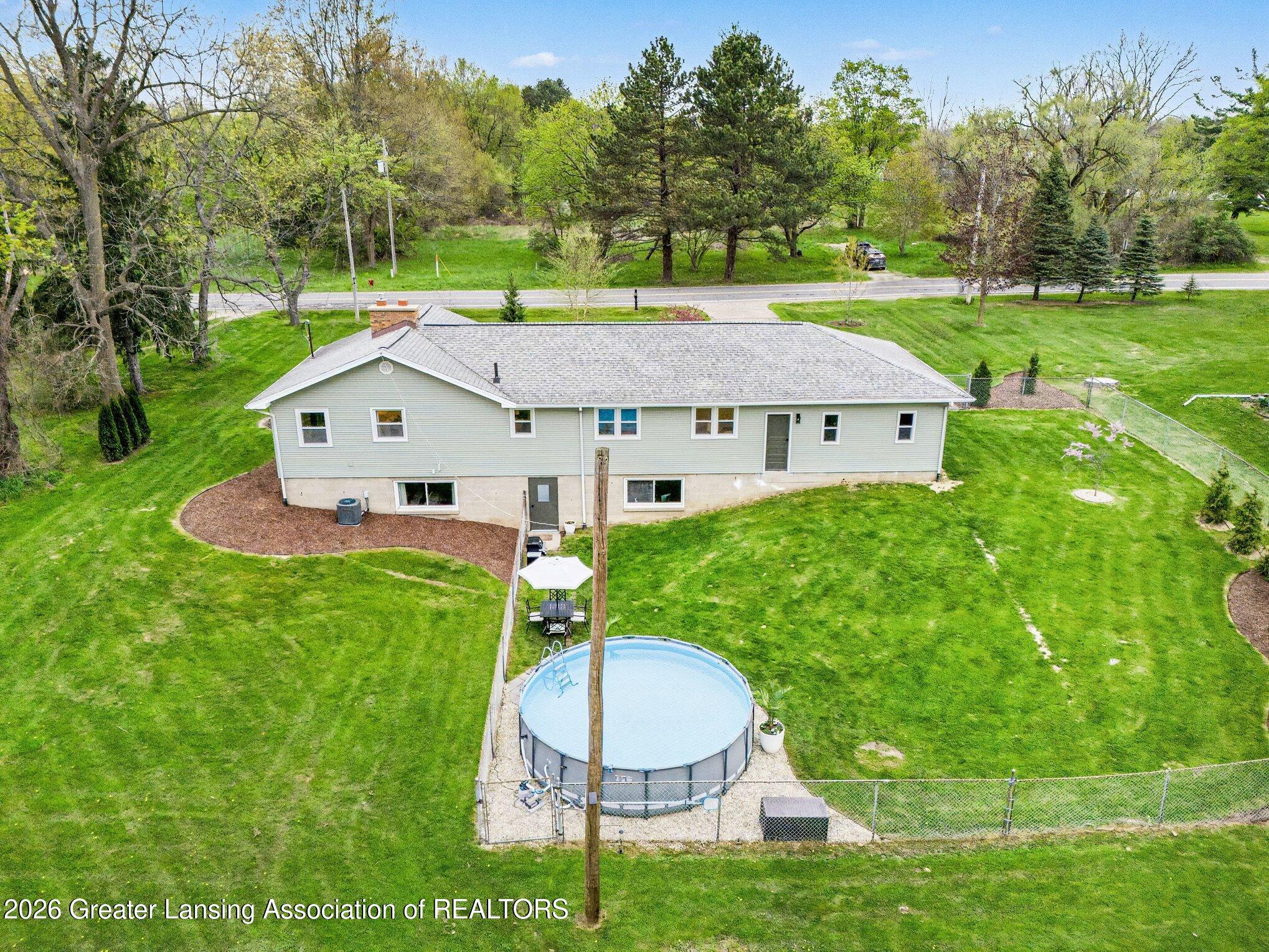 6285 Bishop Road Lansing, MI 48911 - Photo 34 of 38 037_file_3956