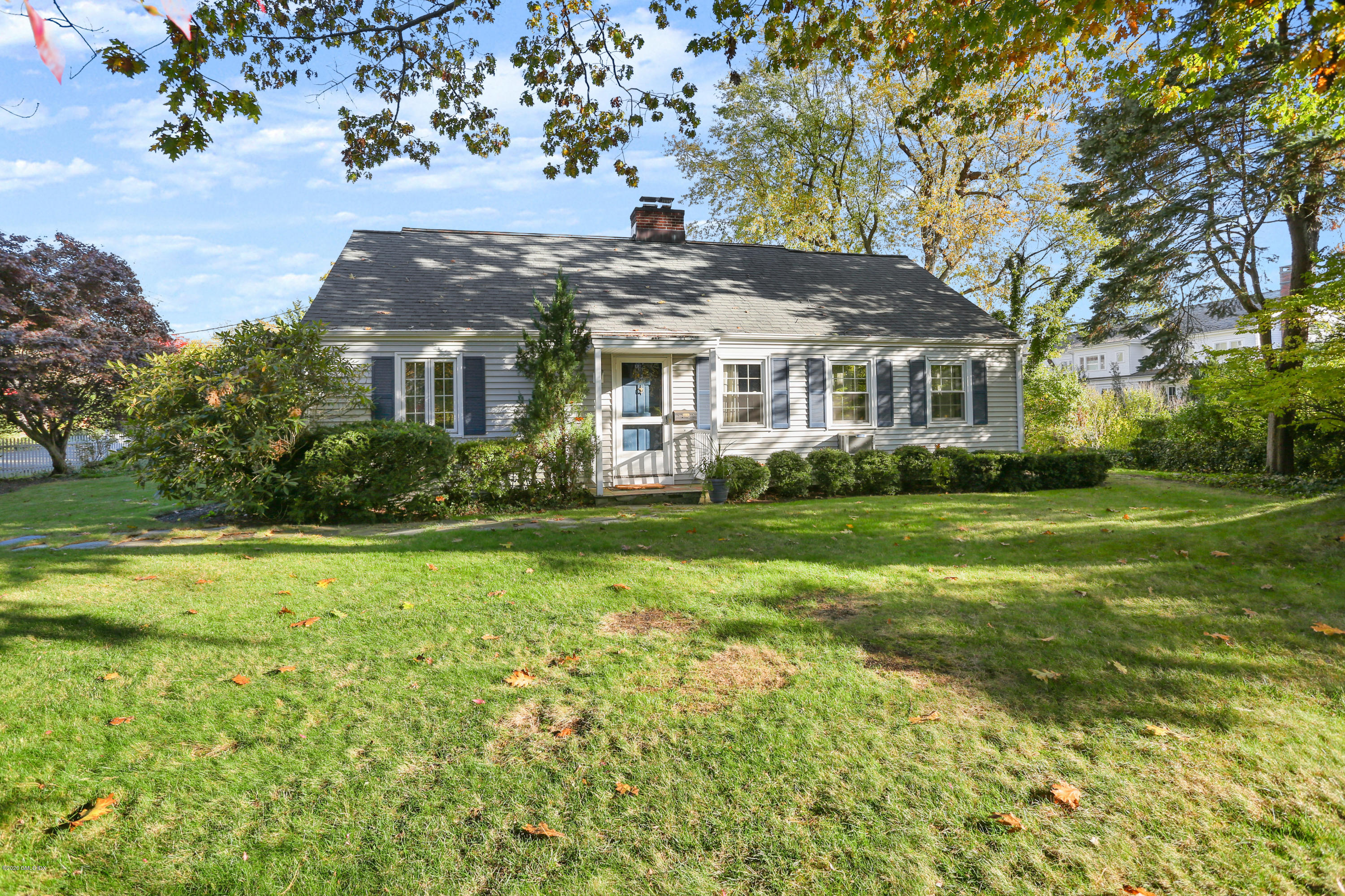 124 Shore Road Old Greenwich, CT 06870 - Photo 1 of 21 124 Shore Rd Old Greenwich CT-print-003-